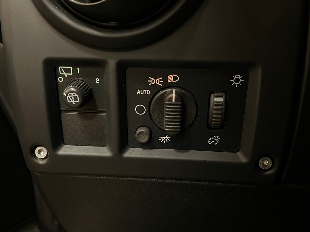2007 HUMMER H2 Image 21