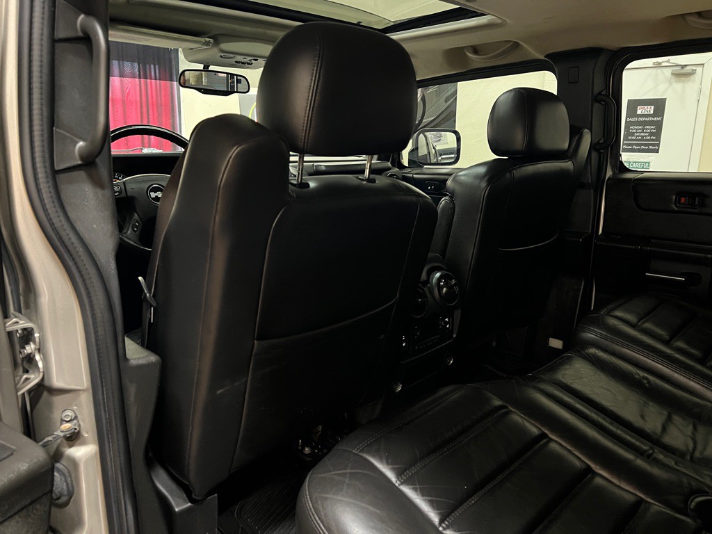 2007 HUMMER H2 Image 31