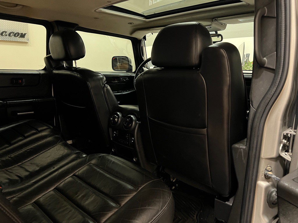 2007 HUMMER H2 Image 34