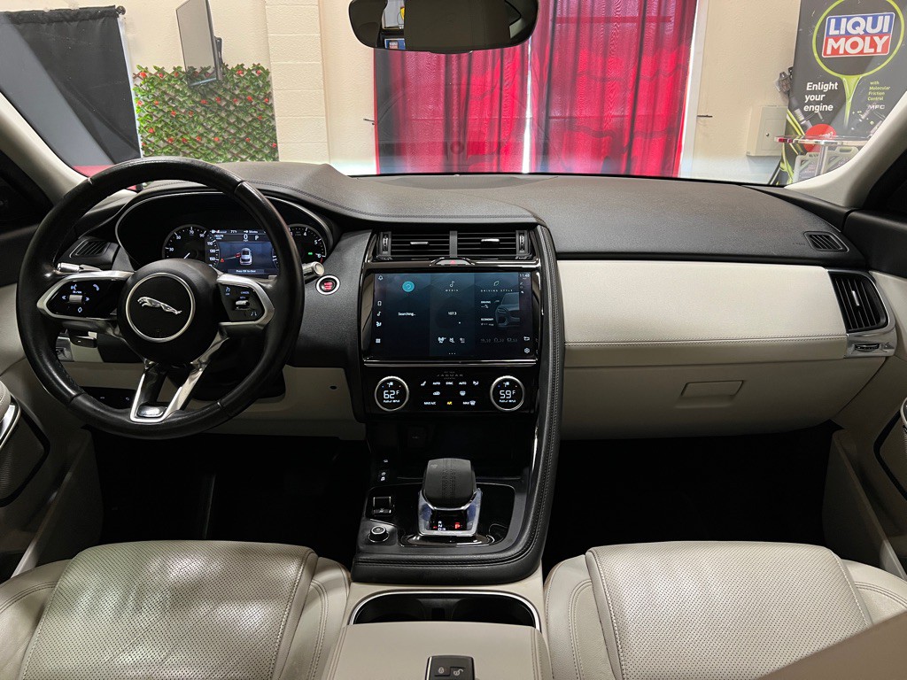 2021 Jaguar E-pace Image 14