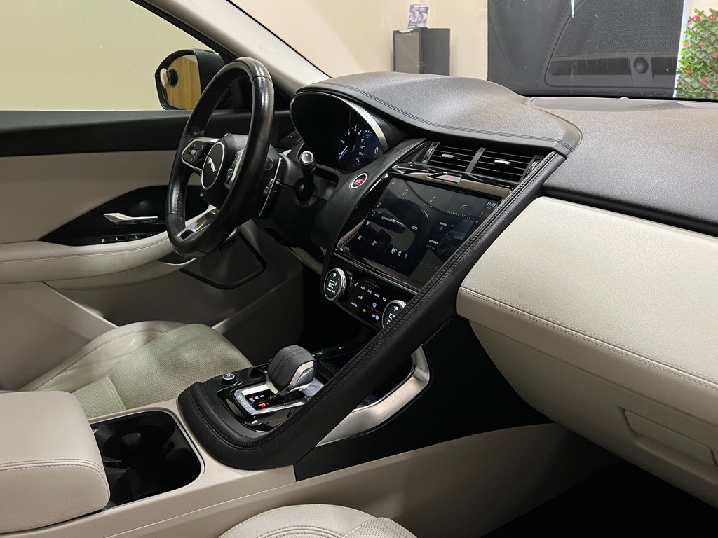 2021 Jaguar E-pace Image 15