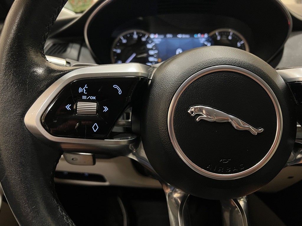 2021 Jaguar E-pace Image 17