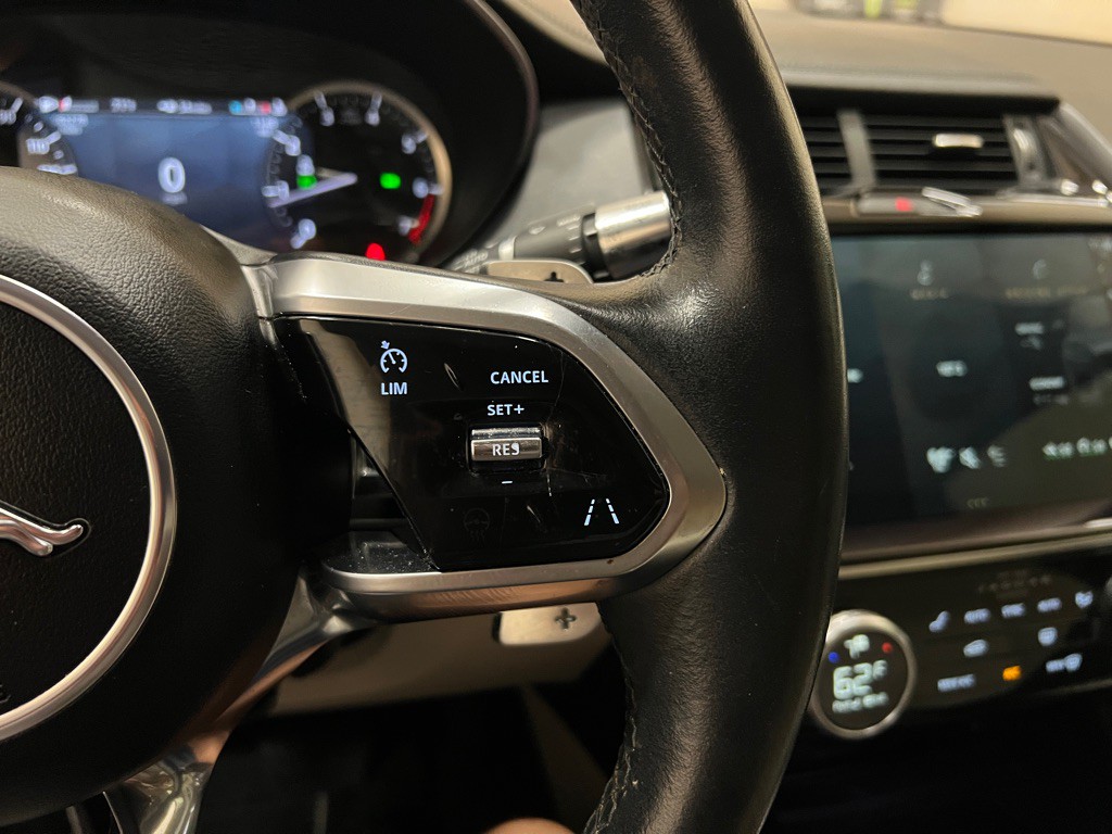 2021 Jaguar E-pace Image 19