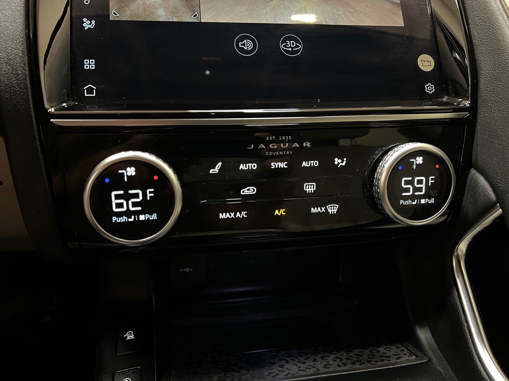 2021 Jaguar E-pace Image 25