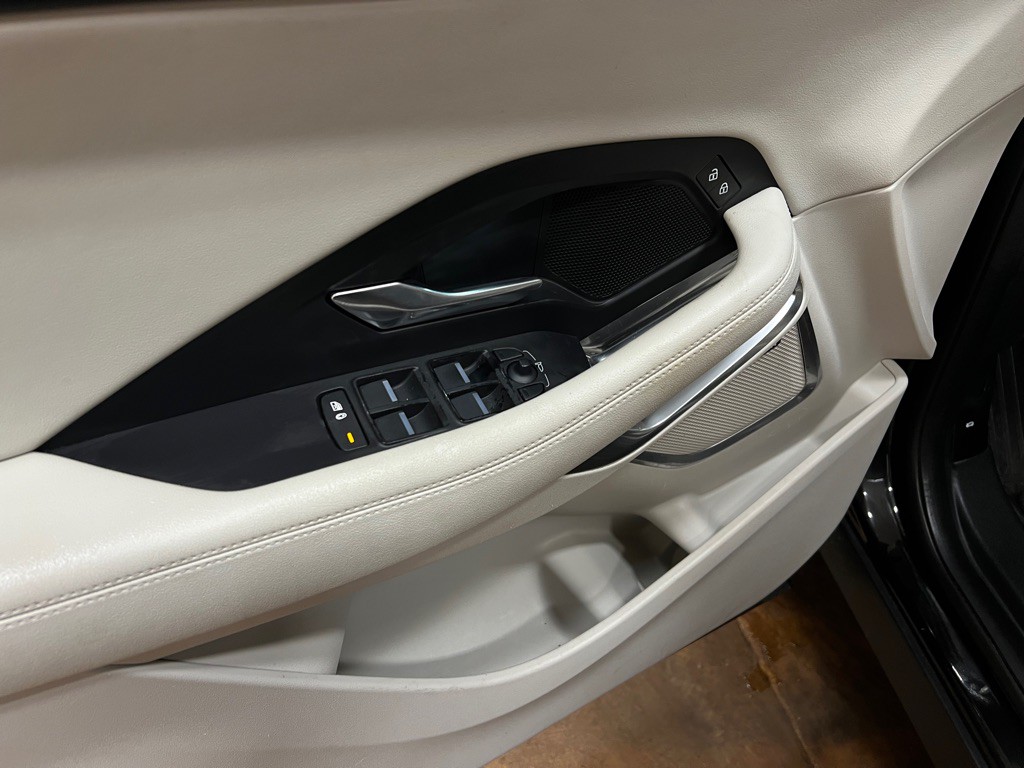 2021 Jaguar E-pace Image 29