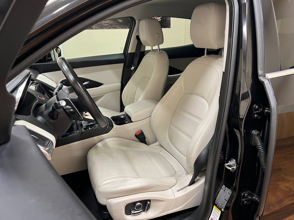 2021 Jaguar E-pace Image 30