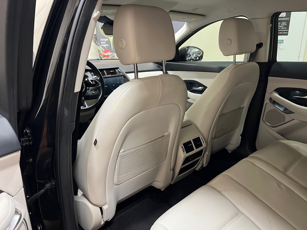 2021 Jaguar E-pace Image 31