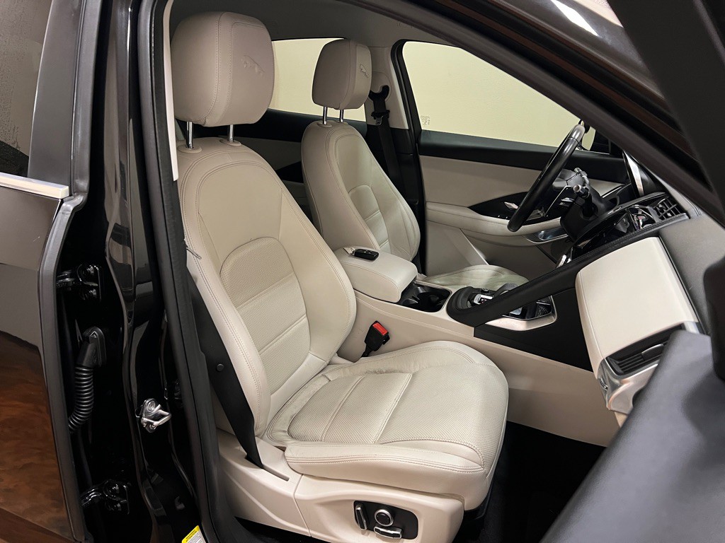 2021 Jaguar E-pace Image 35