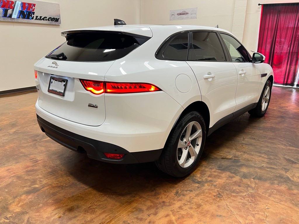2020 Jaguar F-PACE Image 9