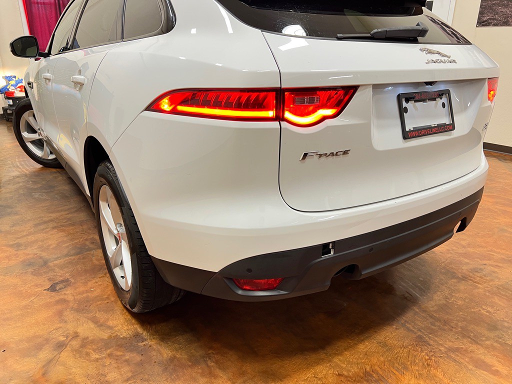 2020 Jaguar F-PACE Image 41