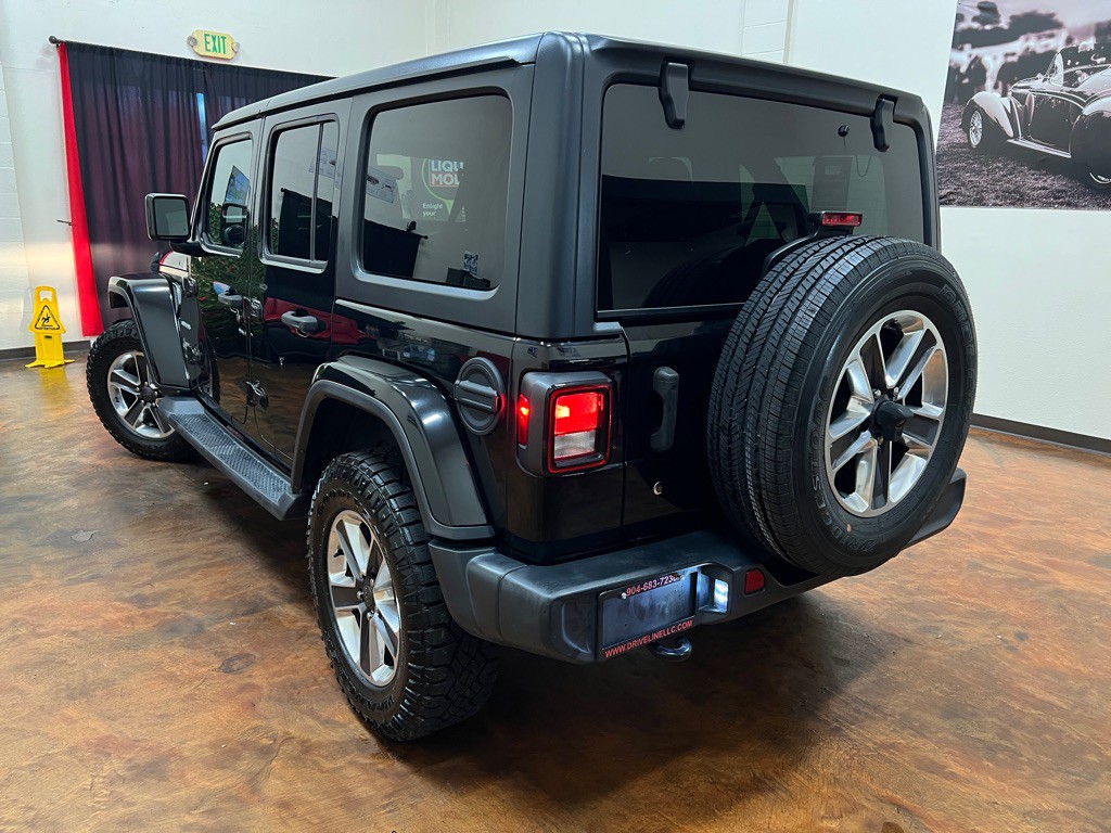 2018 Jeep Wrangler Unlimited Image 2