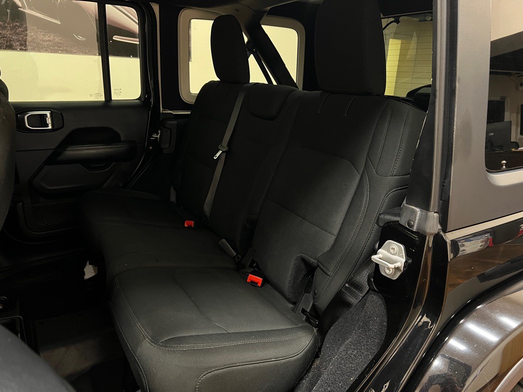 2018 Jeep Wrangler Unlimited Image 32