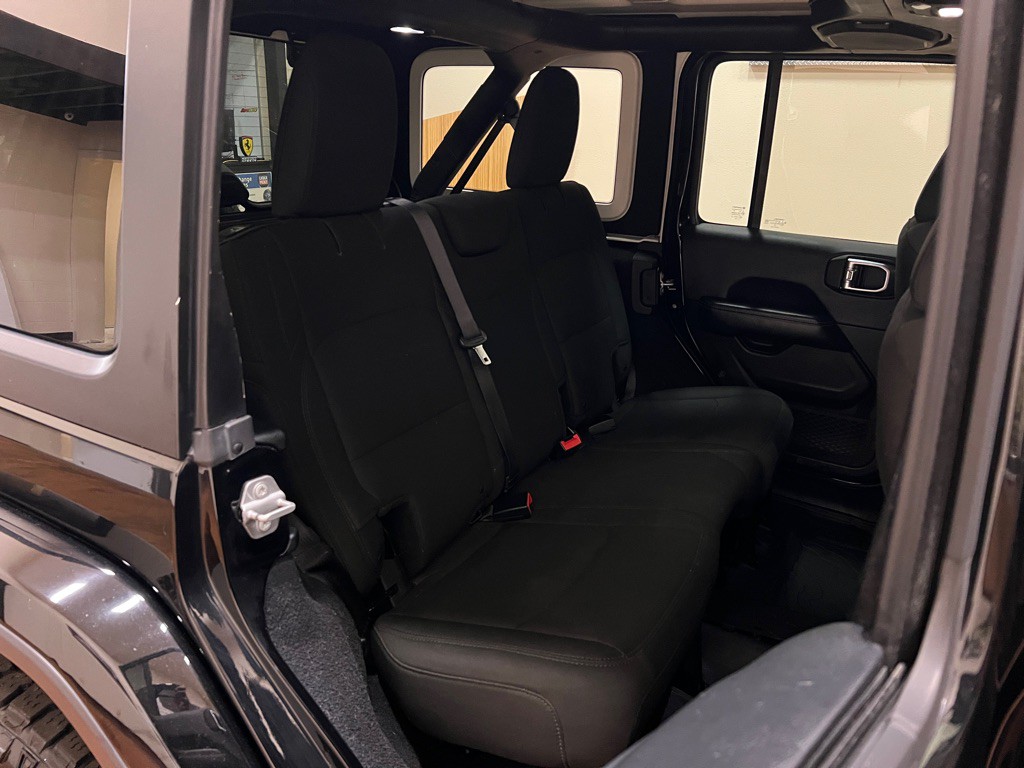 2018 Jeep Wrangler Unlimited Image 33