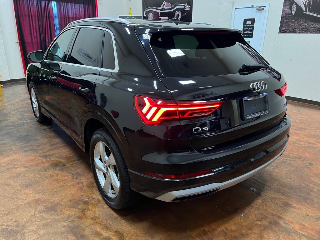 2021 Audi Q3 Image 7