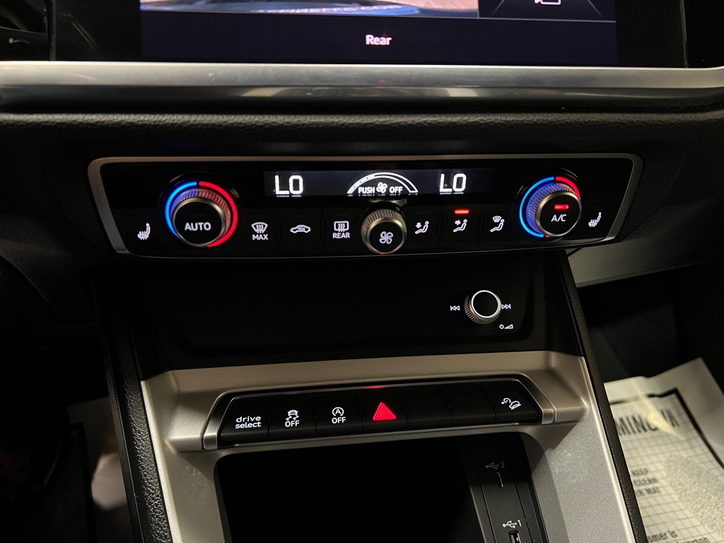 2021 Audi Q3 Image 27