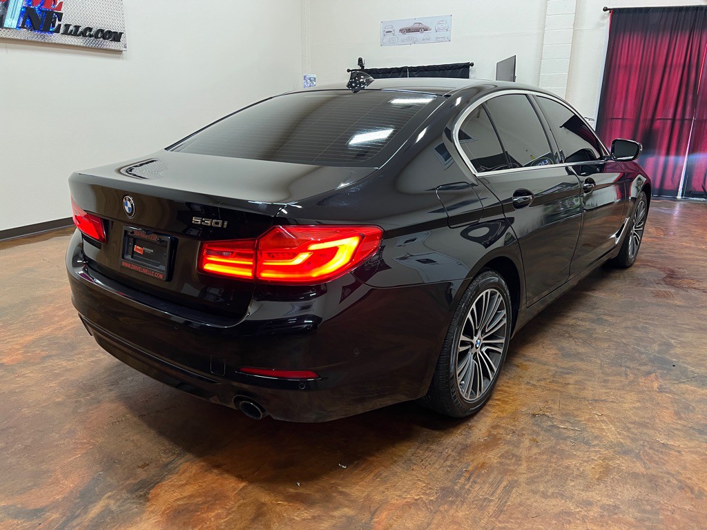 2020 BMW 5 Series Image 9