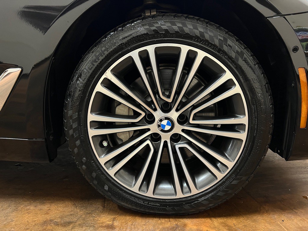2020 BMW 5 Series Image 11