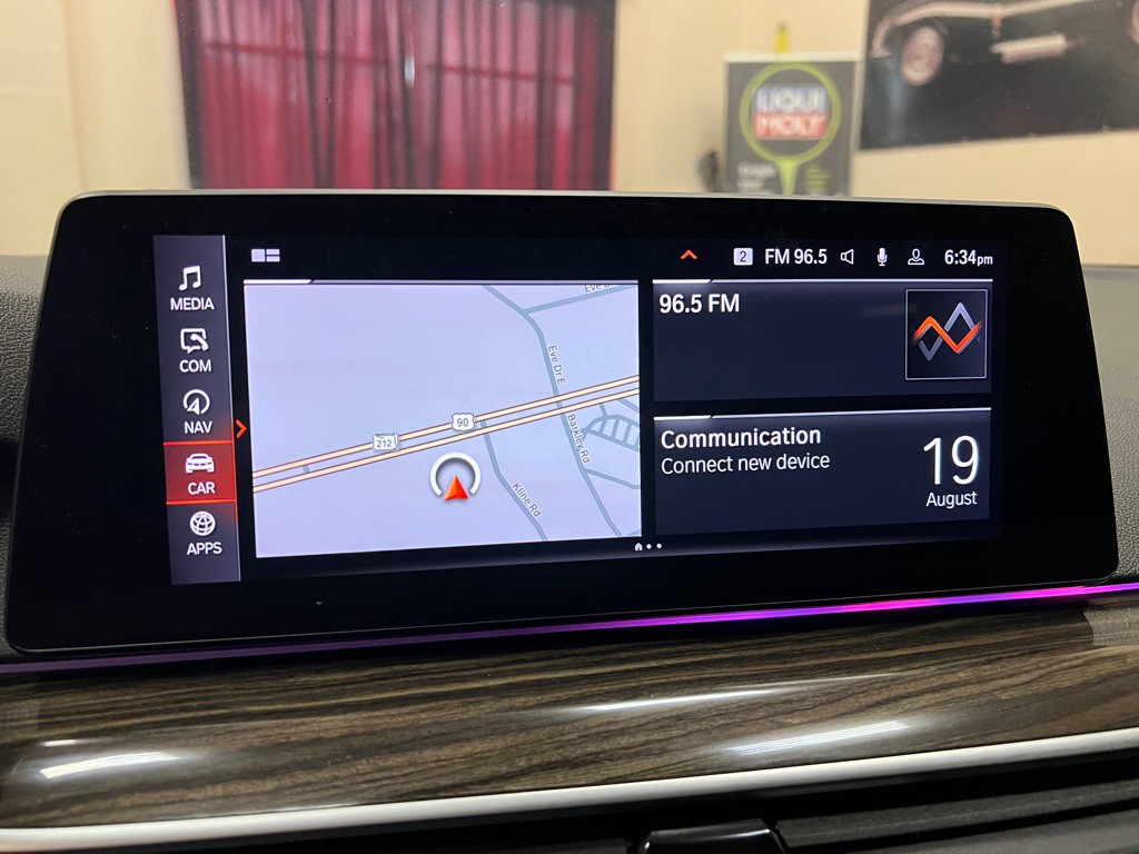 2020 BMW 5 Series Image 24