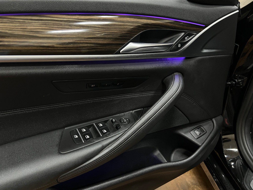 2020 BMW 5 Series Image 28