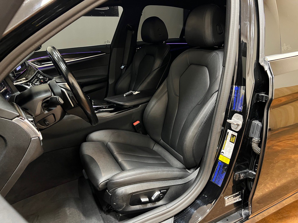 2020 BMW 5 Series Image 30