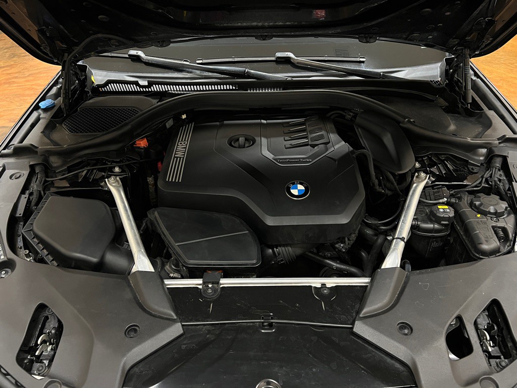 2020 BMW 5 Series Image 38