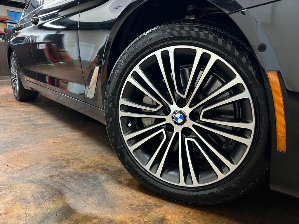 2020 BMW 5 Series Image 41