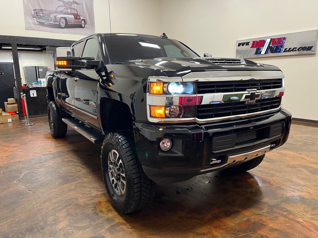 2019 Chevrolet Silverado 1500 Image 3