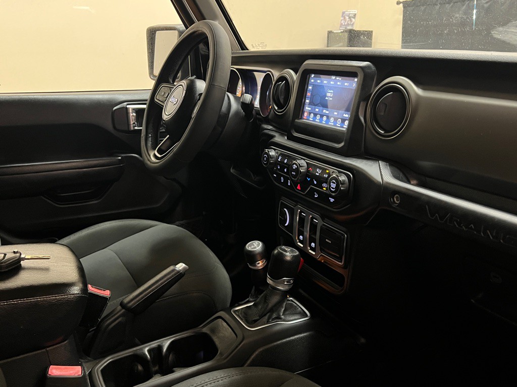 2018 Jeep Wrangler Image 14