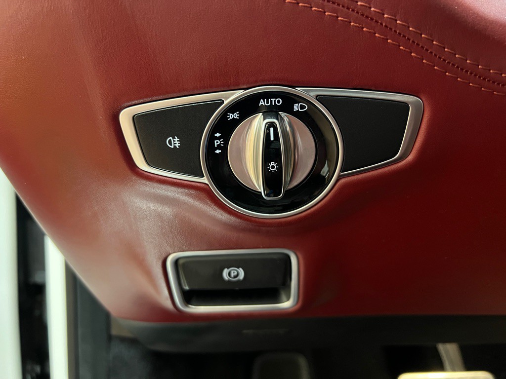 2017 Mercedes-Benz S-Class Image 30