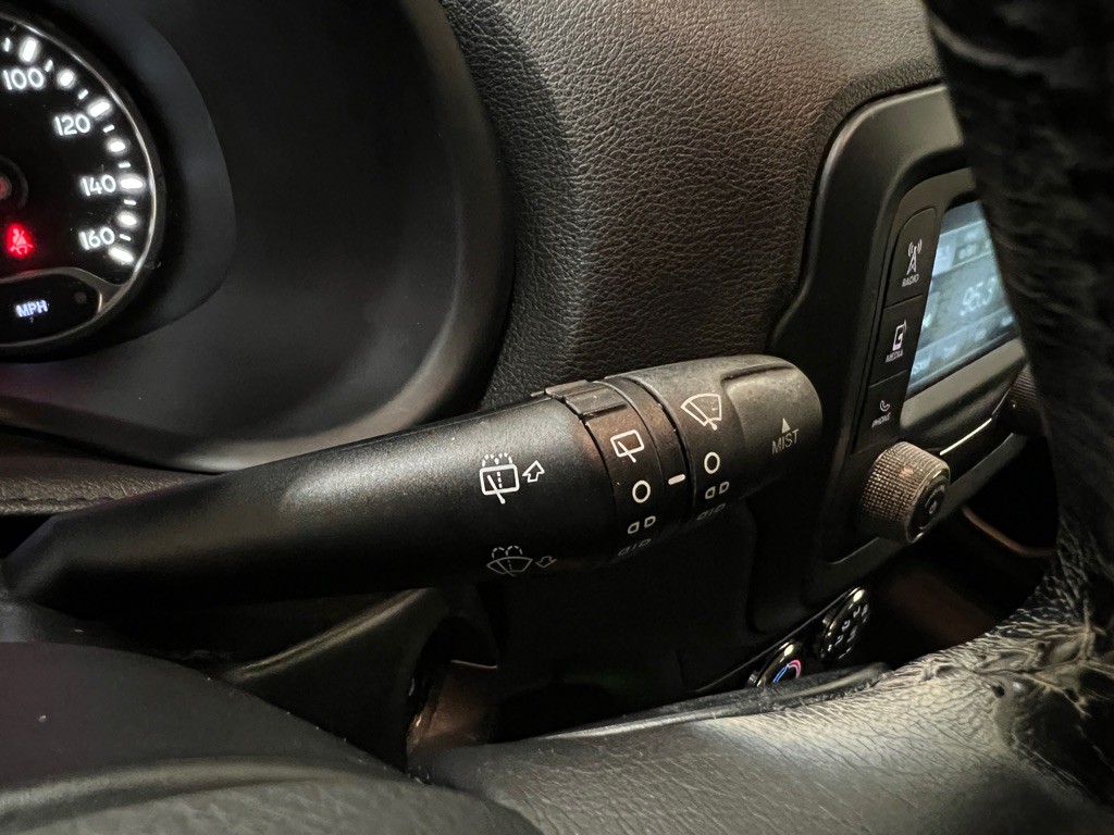 2017 Jeep Renegade Image 21