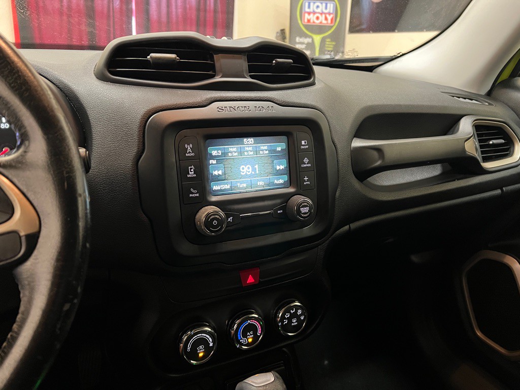 2017 Jeep Renegade Image 23