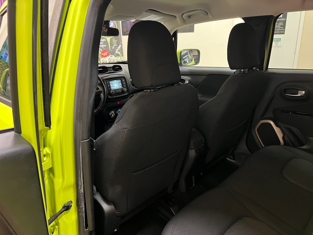 2017 Jeep Renegade Image 30