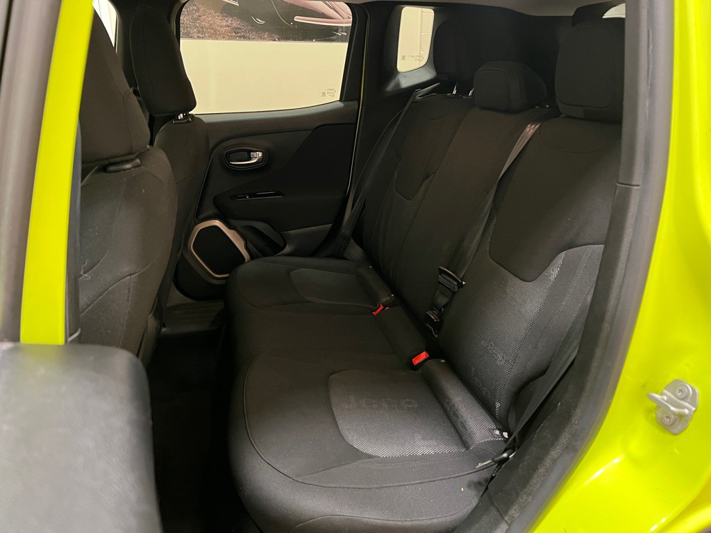 2017 Jeep Renegade Image 31