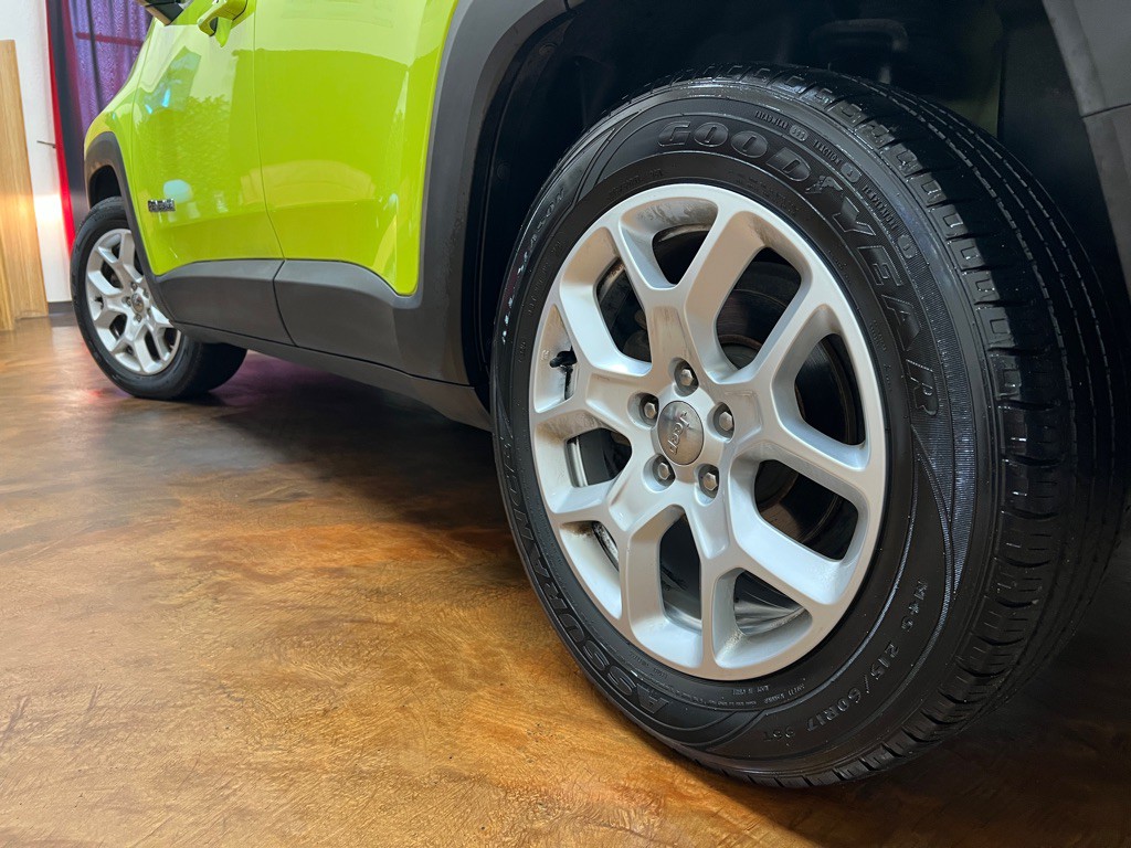 2017 Jeep Renegade Image 40