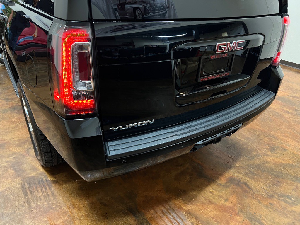 2020 GMC Yukon Image 43