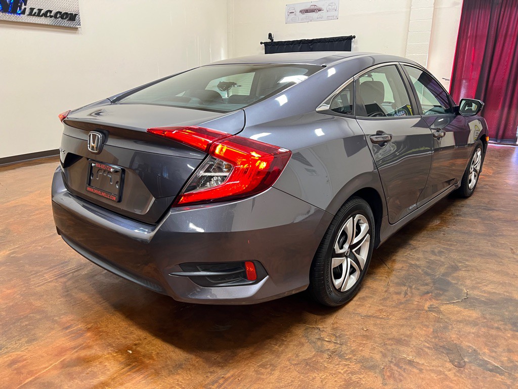 2018 Honda Civic Image 9