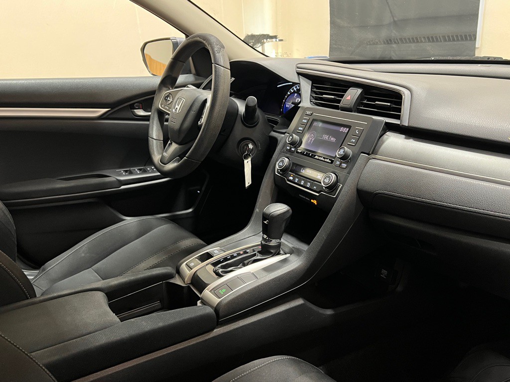 2018 Honda Civic Image 15
