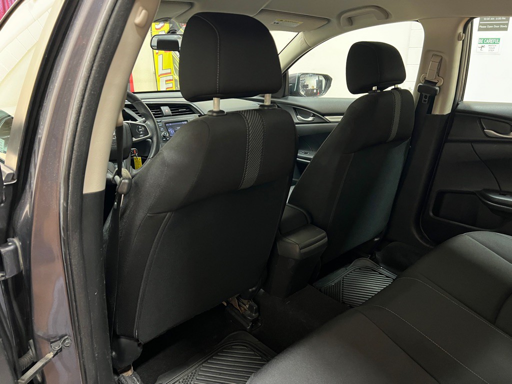 2018 Honda Civic Image 29
