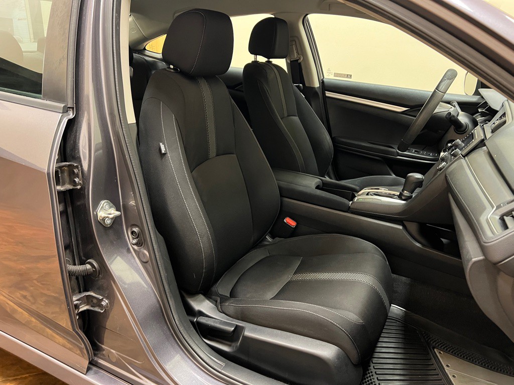 2018 Honda Civic Image 33