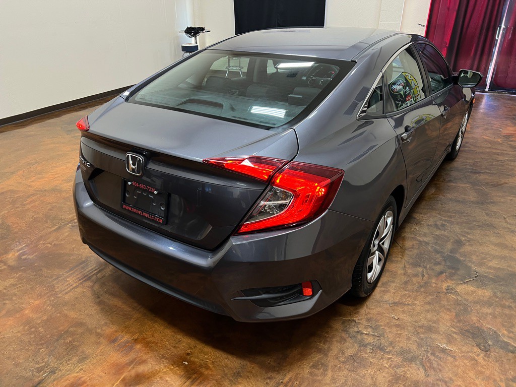 2018 Honda Civic Image 45