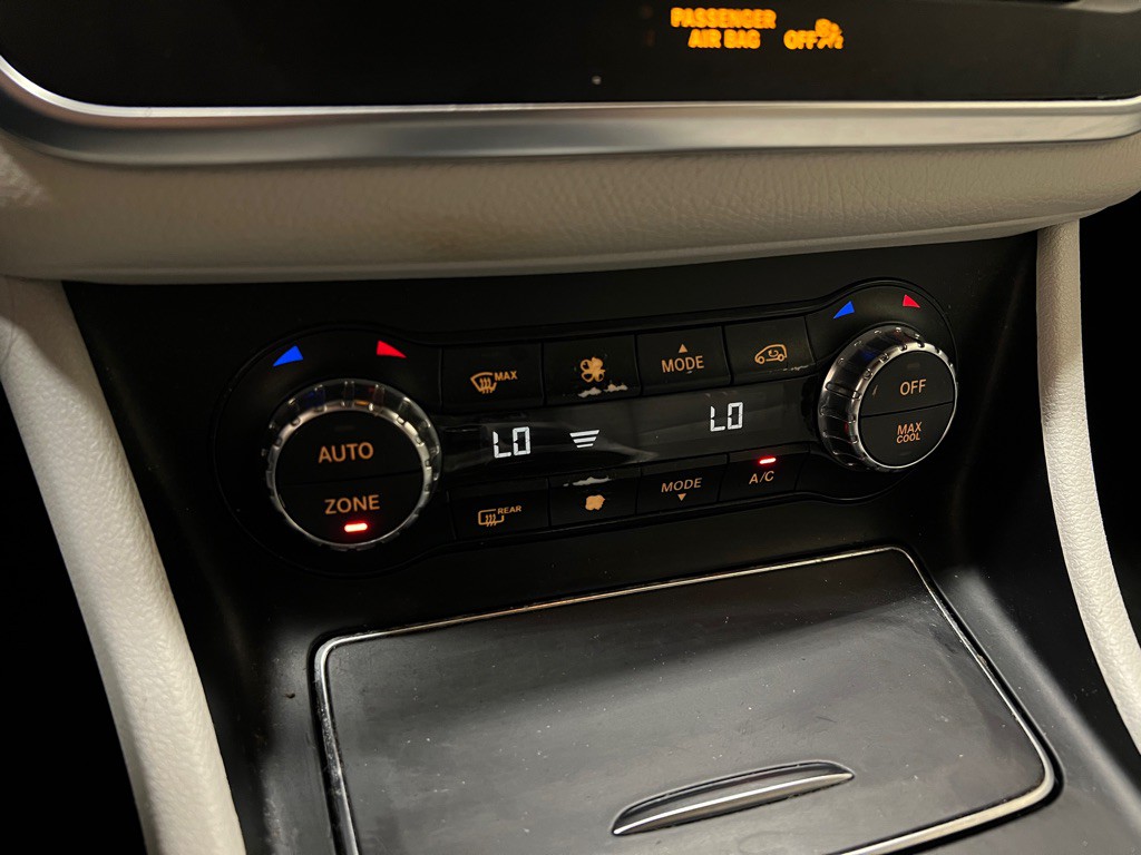 2020 Mercedes-Benz GLA-Class Image 24