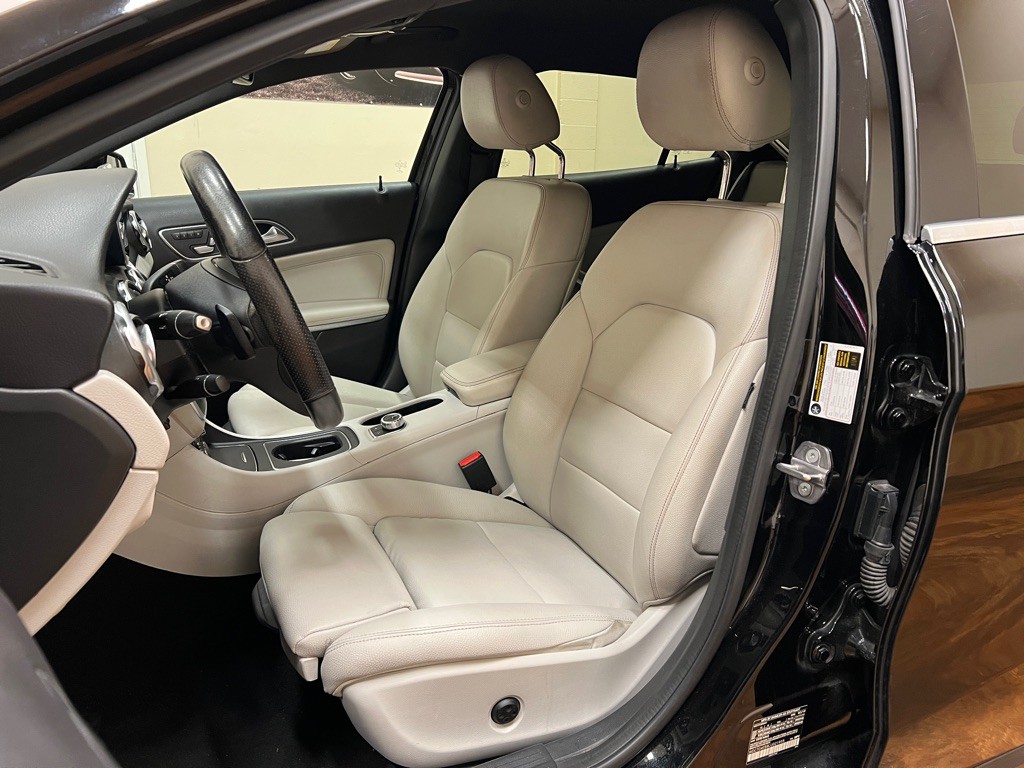2020 Mercedes-Benz GLA-Class Image 27