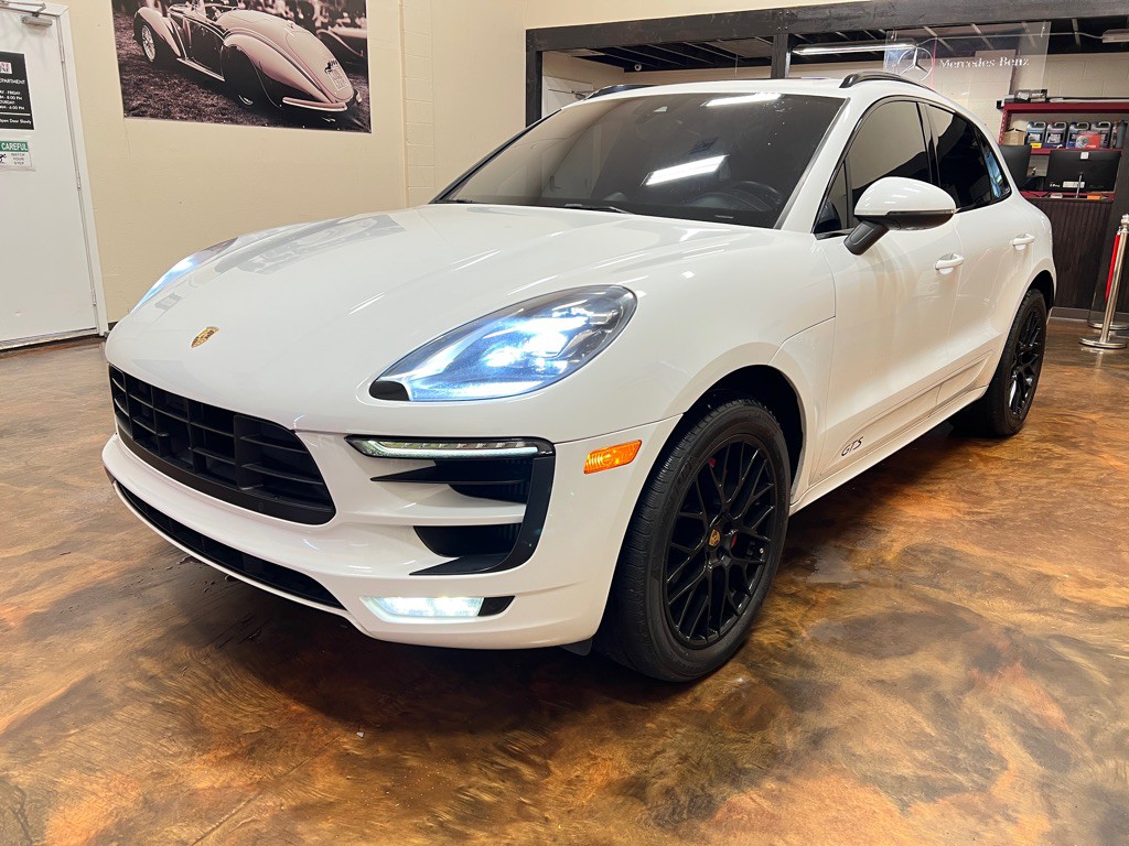 2017 Porsche Macan Image 5
