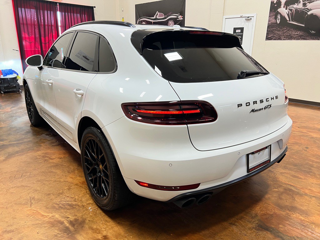 2017 Porsche Macan Image 7