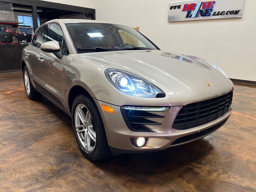 2017 Porsche Macan Image 3