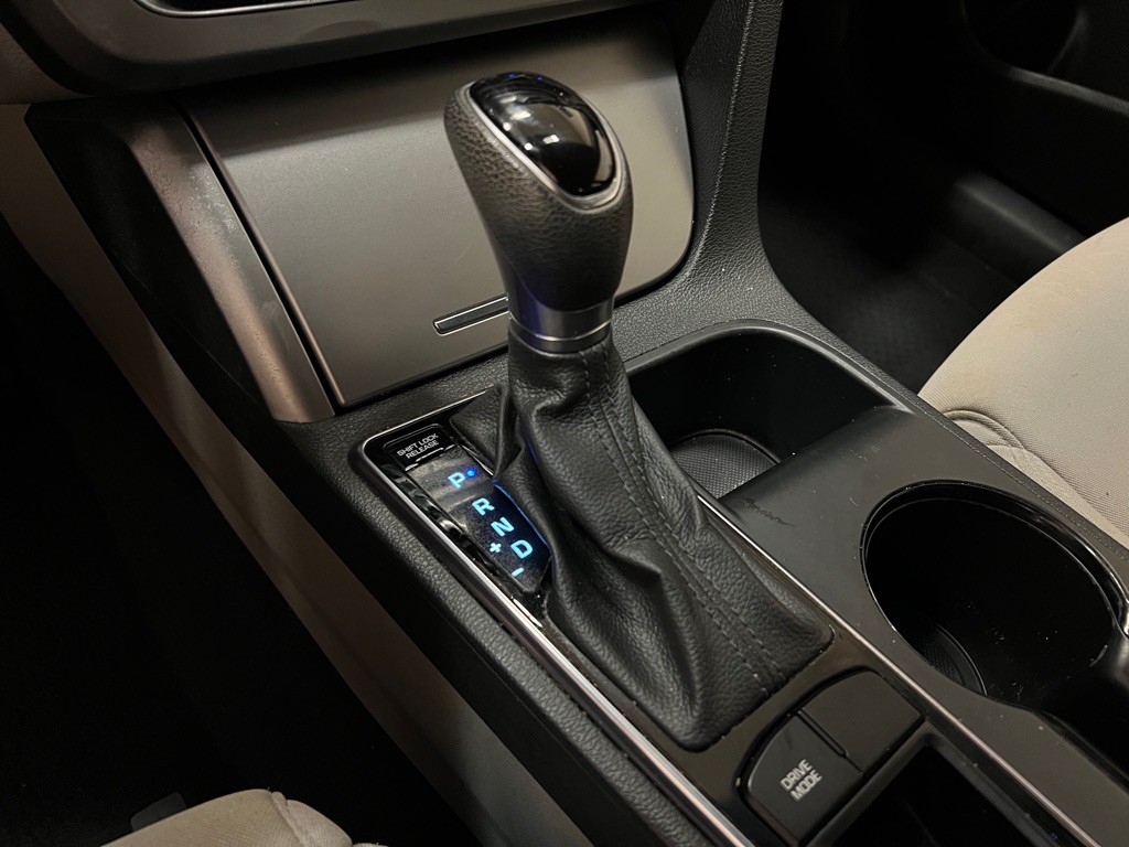 2017 Hyundai Sonata Image 23