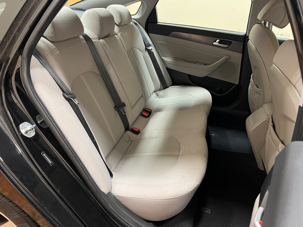 2017 Hyundai Sonata Image 28