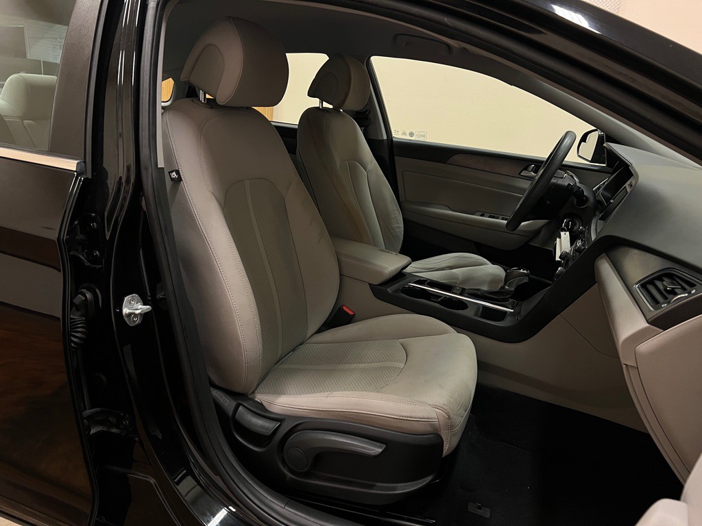 2017 Hyundai Sonata Image 30