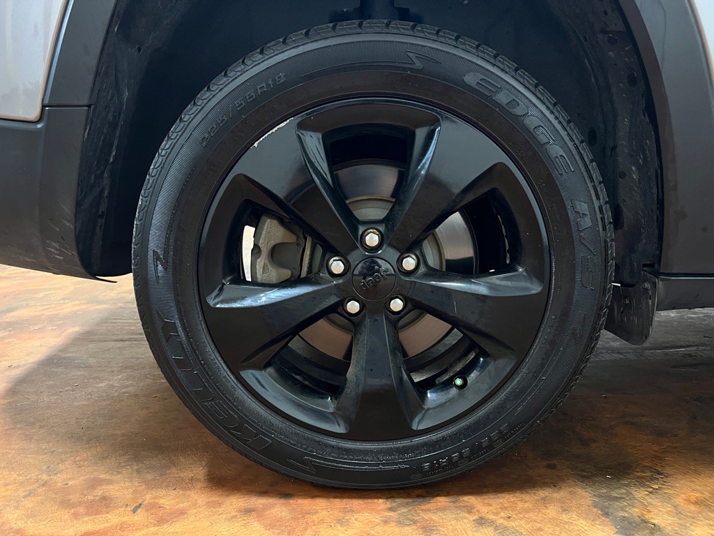 2016 Jeep Cherokee Image 12