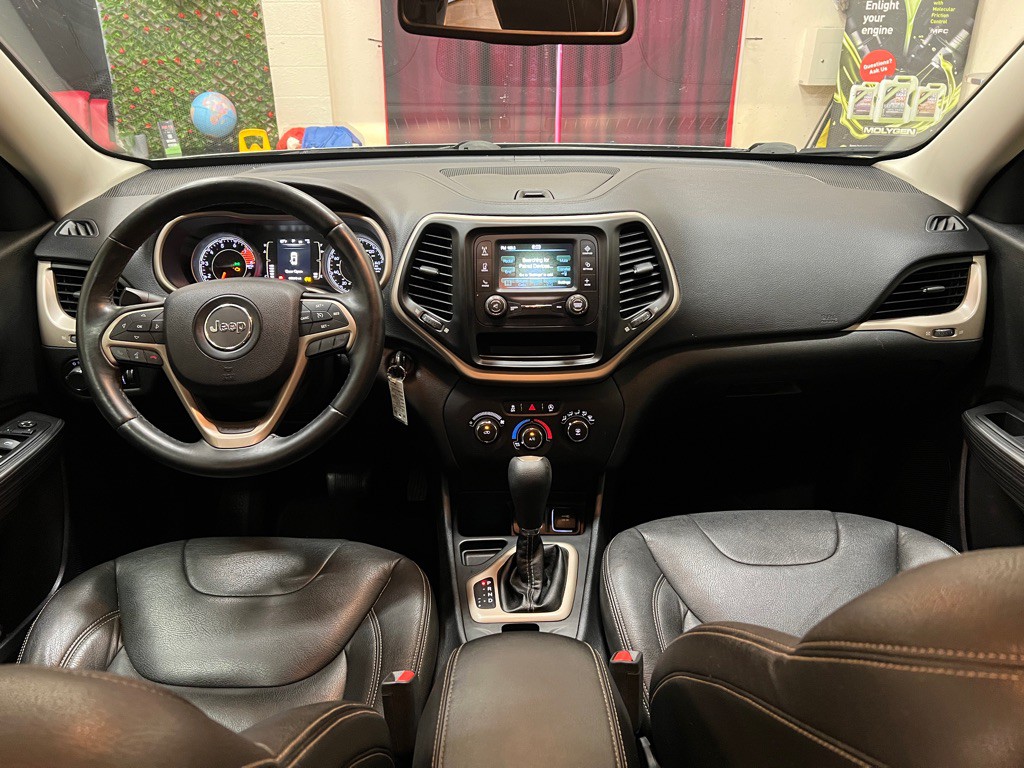 2016 Jeep Cherokee Image 14